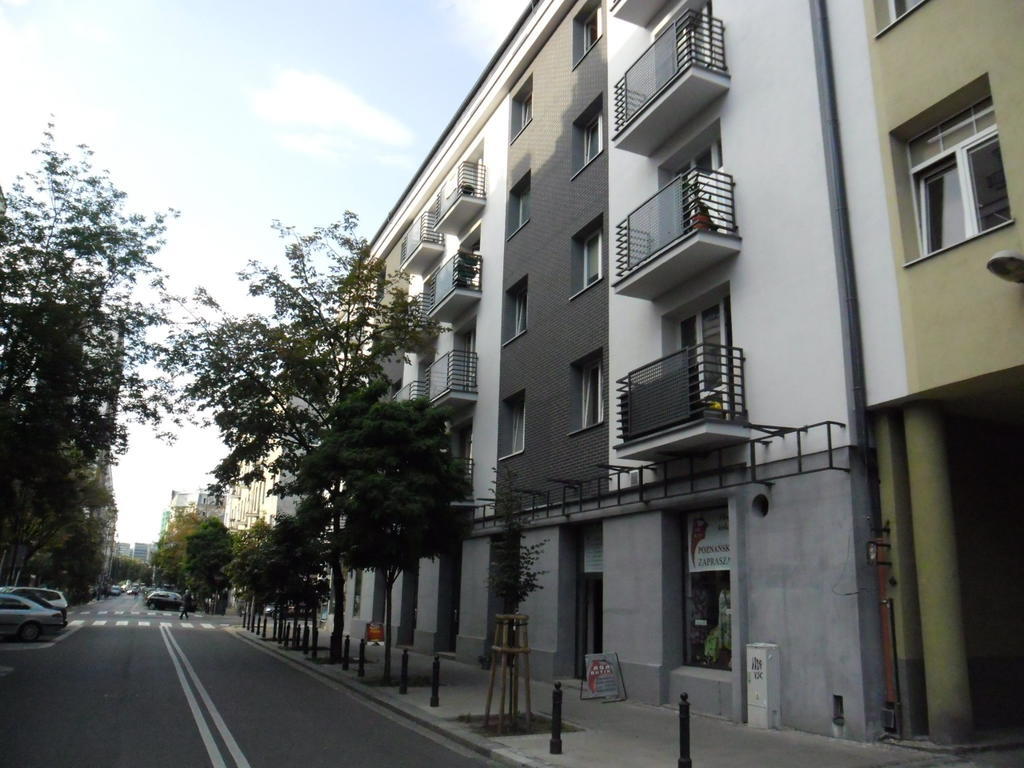 Klimatyczna Kawalerka W Centrum Warszawy Warsaw Luaran gambar