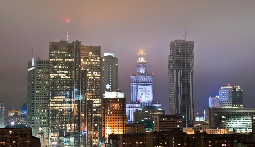 Klimatyczna Kawalerka W Centrum Warszawy Warsaw Luaran gambar